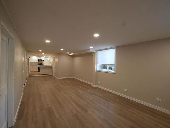 5th image of 1534 N Woodburn Ave #B