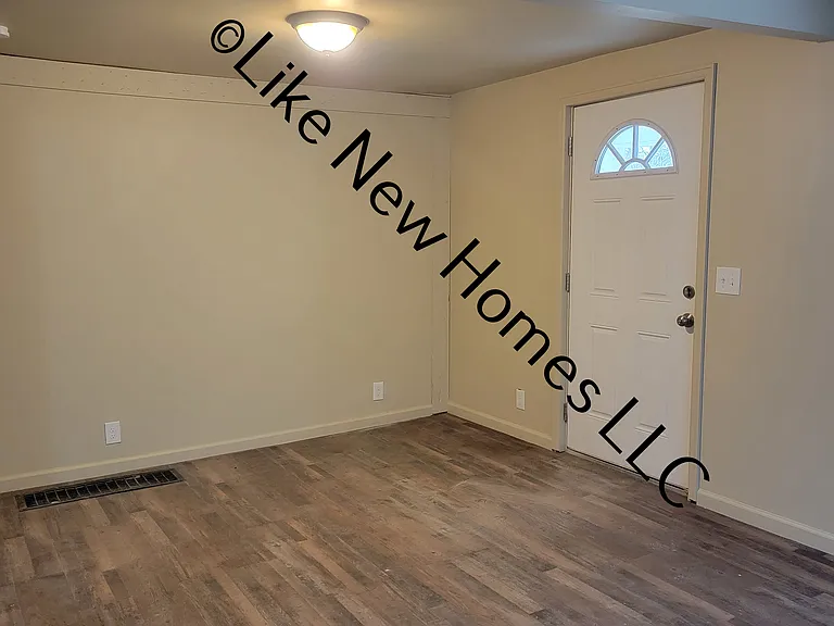 5448 Silverton Dr — Photo 4