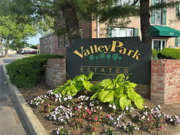 1079 Hunter Avenue #1, Valley Stream, NY 11580