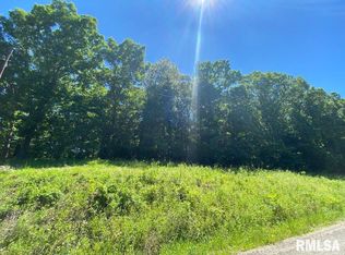 672 Myers Rd, Walnut Hill, IL 62893