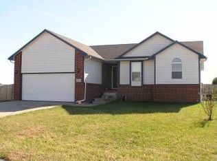 2210 S Westgate Cir, Wichita, KS 67209