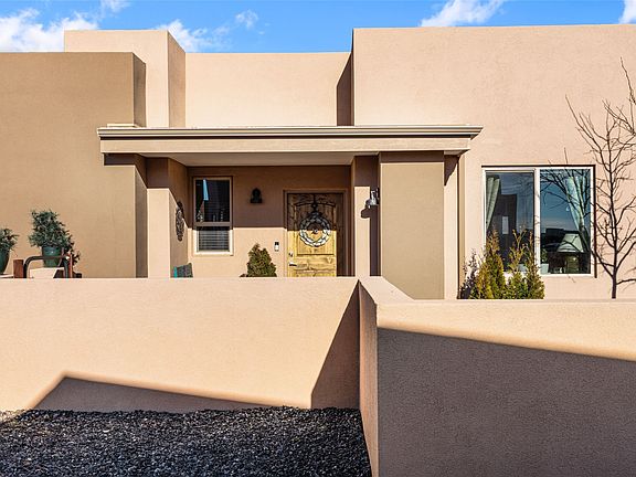 3rd image of 34 Willow Back Rd