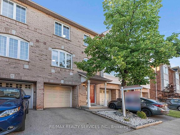 2nd image of 80 Acorn Pl #69