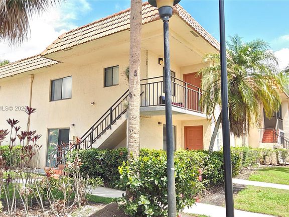 2nd image of 357 Lakeview Dr #1