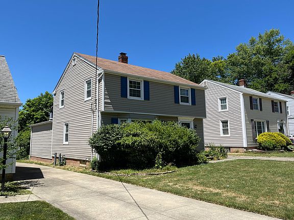 3rd image of 860 Lincoln Blvd