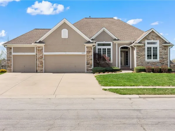 4108 SE Stirrup Dr, Lees Summit, MO 64082