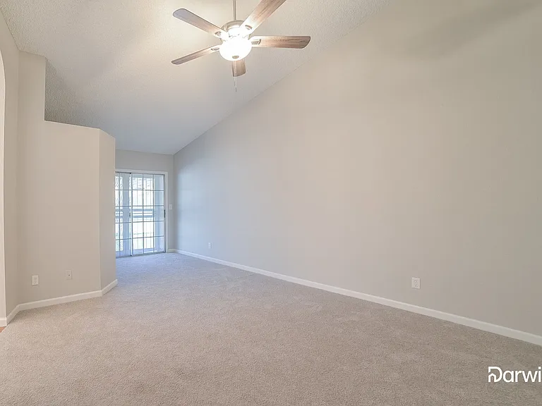 6725 W Flower St — Photo 3