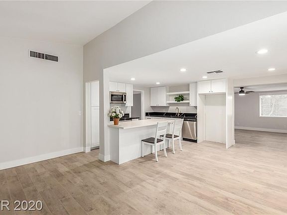 5th image of 4762 Walteta Way
