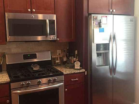 5th image of 3417 Golden Ave