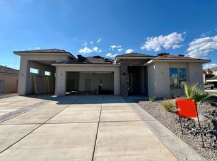674 Middle Creek Dr, Washington, UT 84780