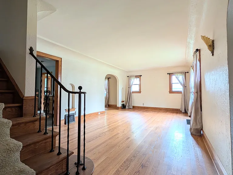 1213 W Oklahoma St — Photo 7