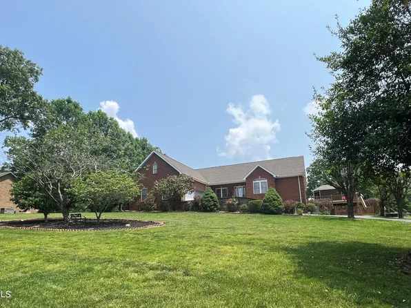 320 Iron Wood Cir, Crossville, TN 38571