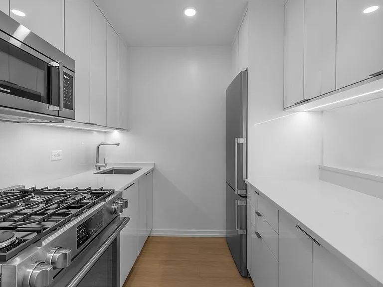 124 W 60th St #24K — Photo 8