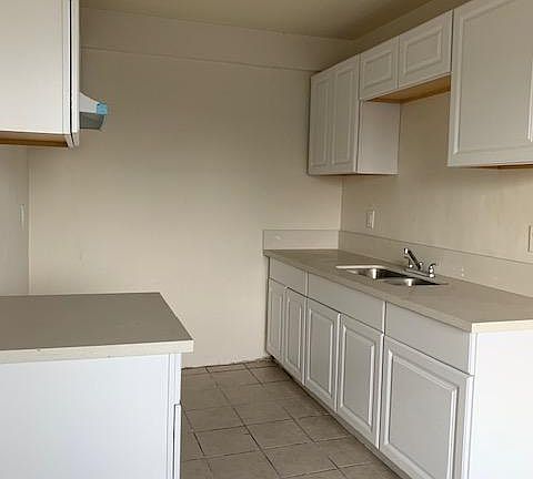2nd image of 1029 S Record Ave #4