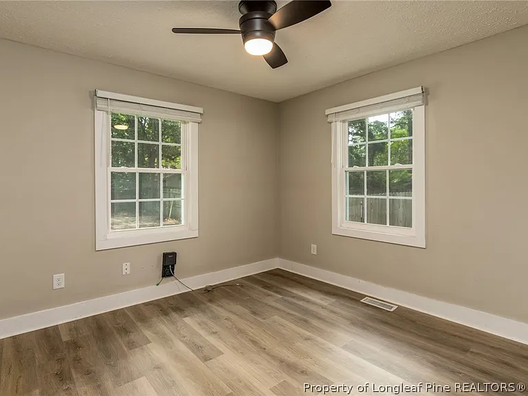 216 Circle Ct — Photo 15