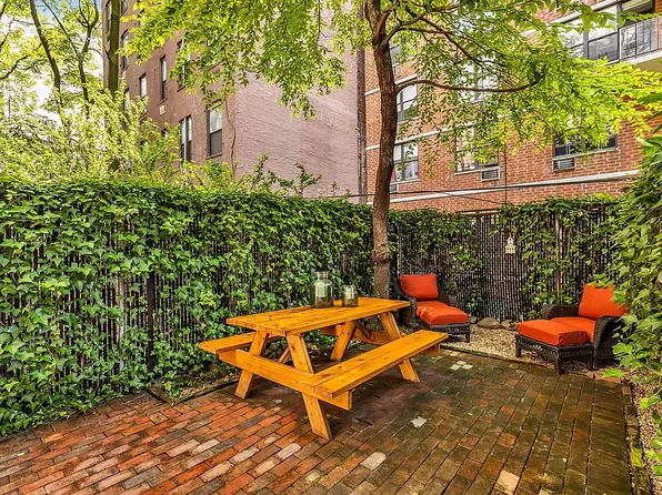 424 E 77th St APT 1D, New York, NY 10075