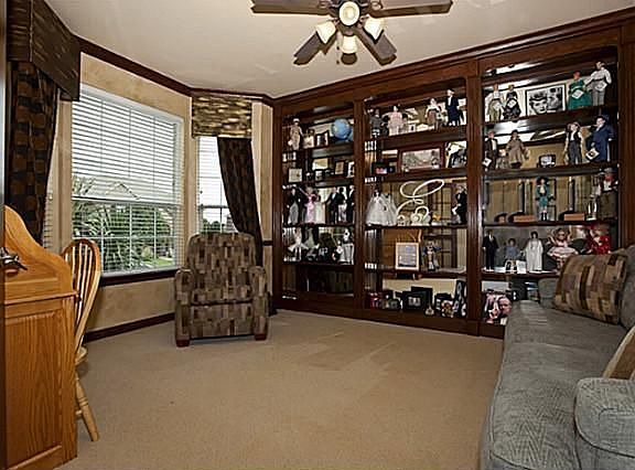 3rd image of 1240 Potter Ave