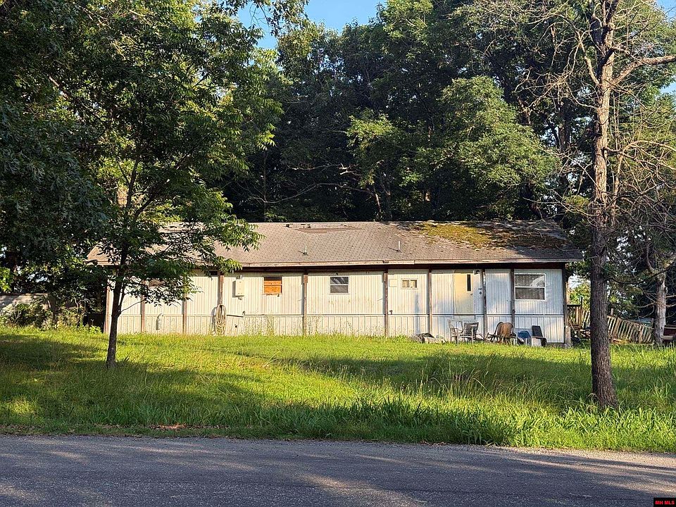 1st image of 902 Shorecrest Dr