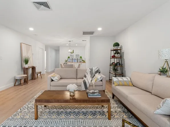 1 Davenport St #3, Cambridge, MA 02140