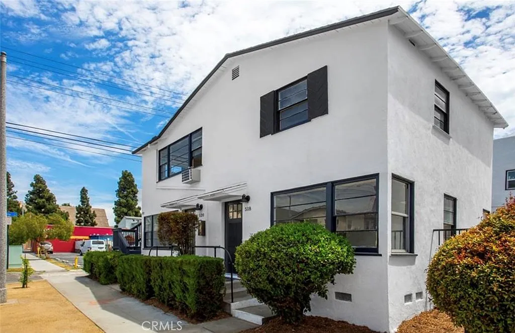 2 bed, 1.5 bath, 950 sqft, $2,550 — Photo 3