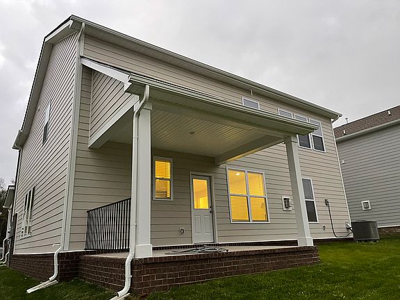 Beautiful, covered porch. for a nice summer evenings