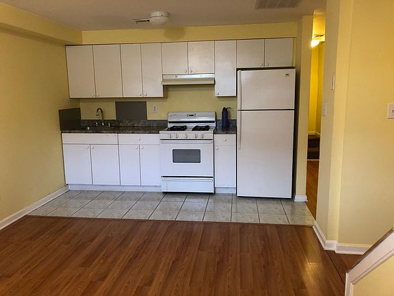 2nd image of 229 Wellington Ct #1