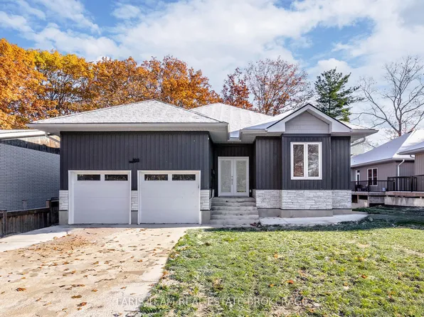 303 Anne St, Barrie, ON L4N 5M7