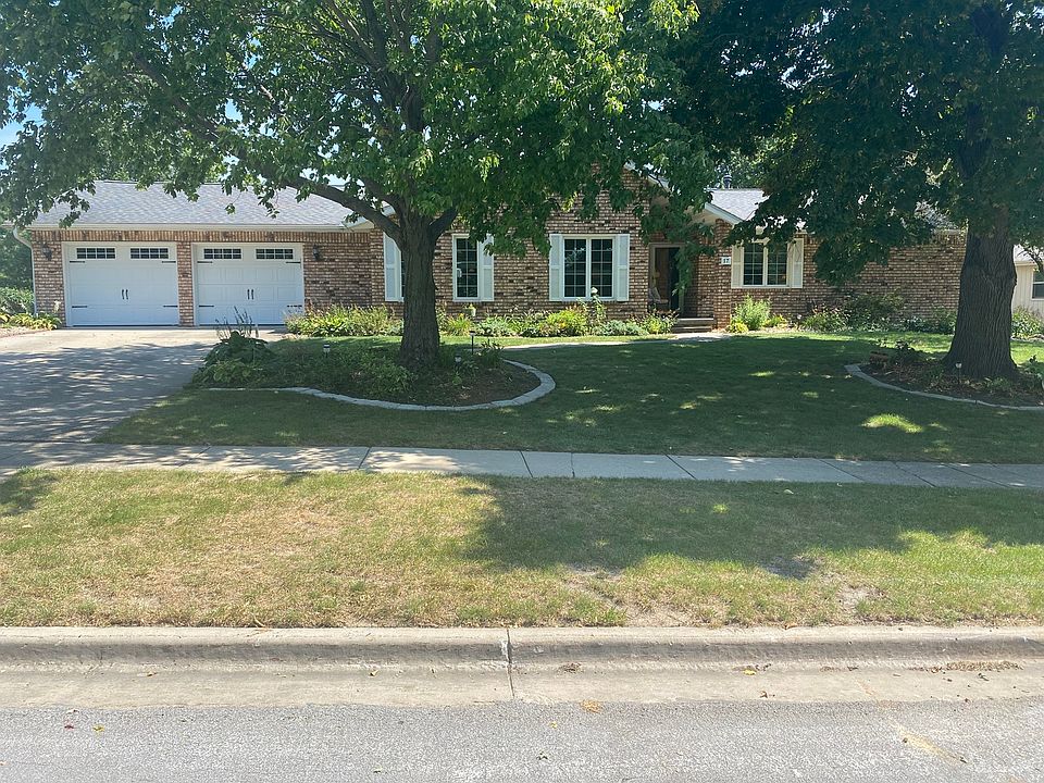 1st image of 17 Pendleton Way
