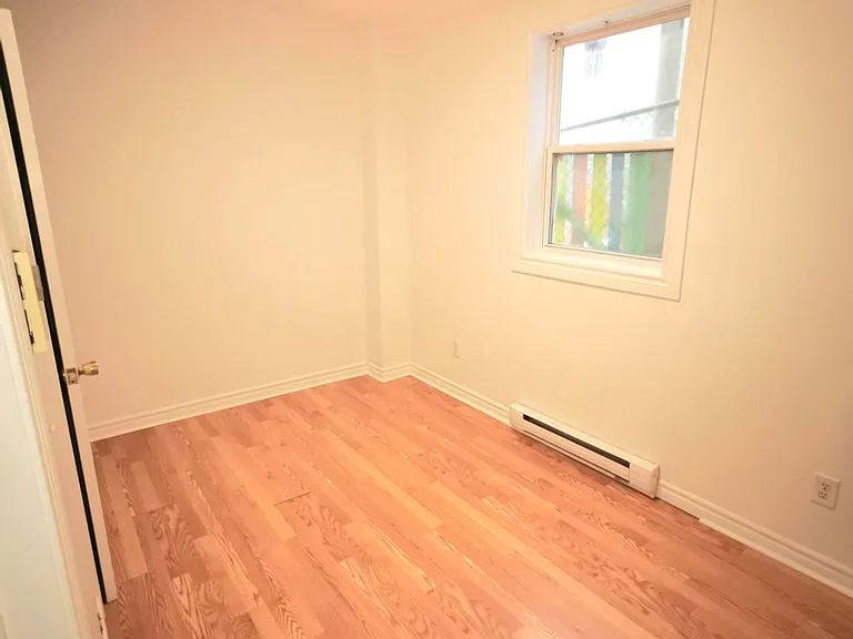 314 Princess St — Photo 7