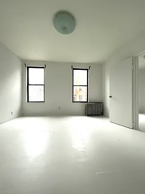 Rented by Compass | media 10