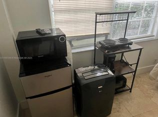 1949 NE 173rd St #0, Miami, FL 33162