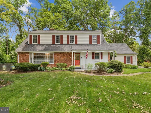 3800 Densmore Ct, Alexandria, VA 22309
