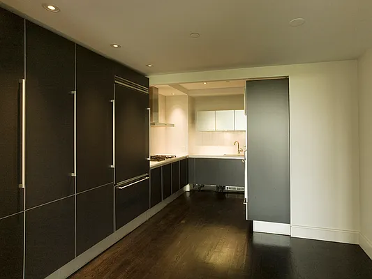 Sold by Sotheby's International Realty | media 16