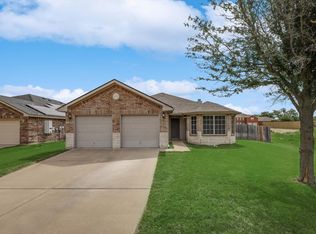 921 Rutgers Ct, Fort Worth, TX 76120