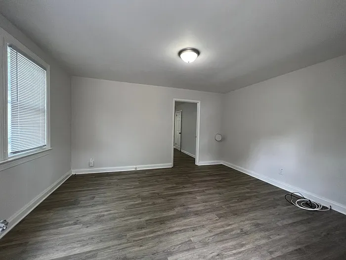 807 Jordan St S #A — Photo 2