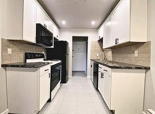 54 Amberly Drive #G, Manalapan, NJ 07726