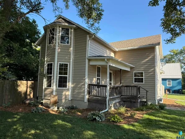 101 N Lincoln Ave, Marion, SD 57043