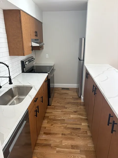 1022 Russell Boulevard - B — Photo 4