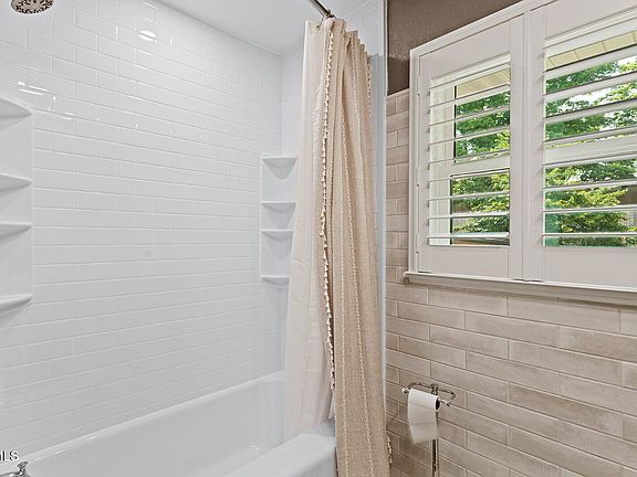29th image of 441 Merriwood Dr