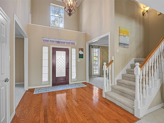 4th image of 13215 Jessica Ln