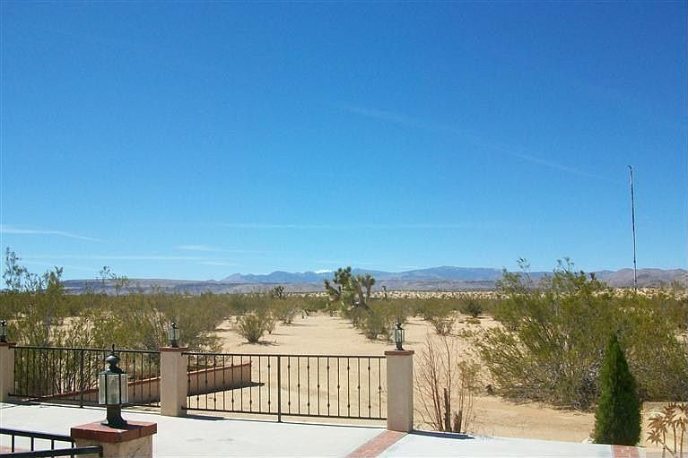 2nd image of 225 N Landers Ln