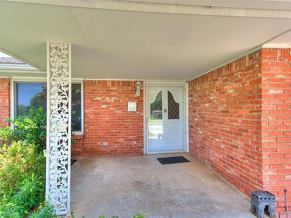 5th image of 1000 SW 70th St