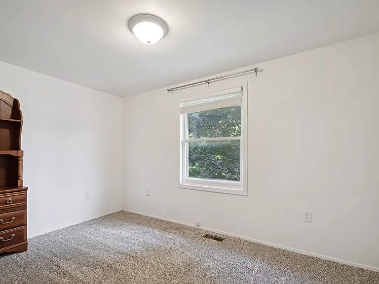 2480 Collegewood St — Photo 8