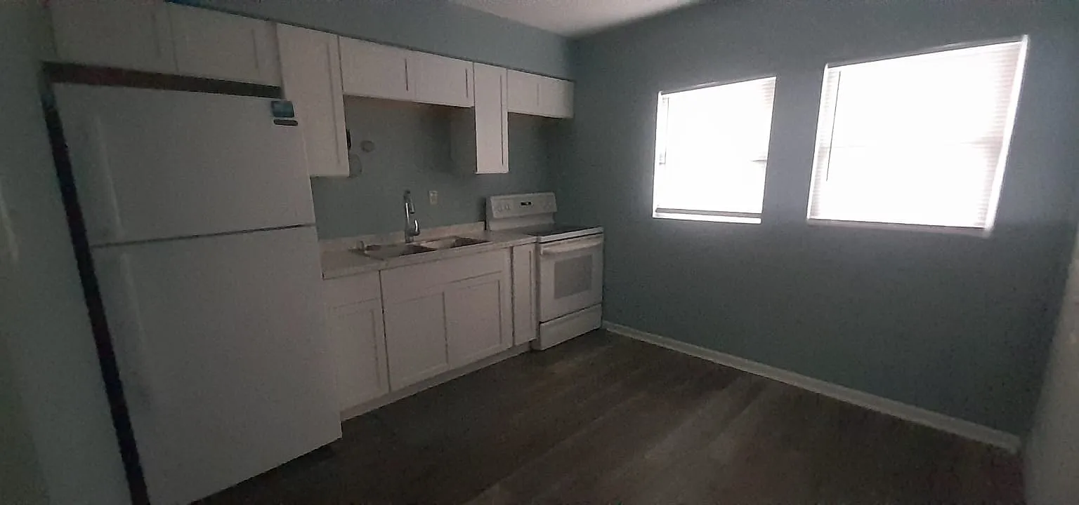 2 bed, 700 sqft, $1,200 — Photo 4