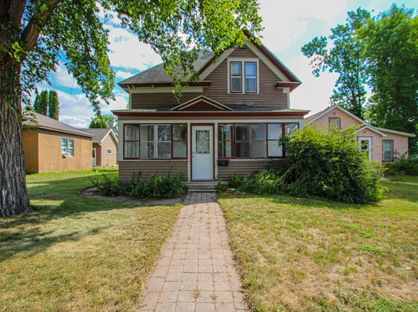 709 Pine St S, Sauk Centre, MN 56378