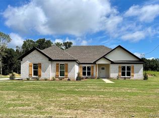 459 County Road 40 E, Deatsville, AL 36022