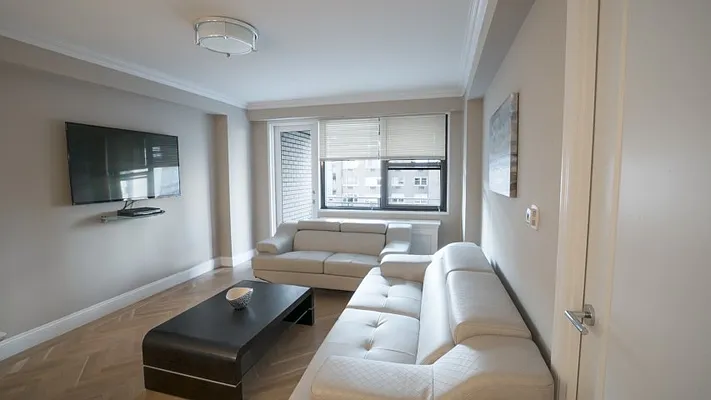 Rented by UES Management | media 31