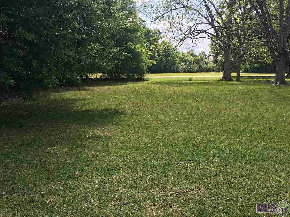 2nd image of Saint Louis St