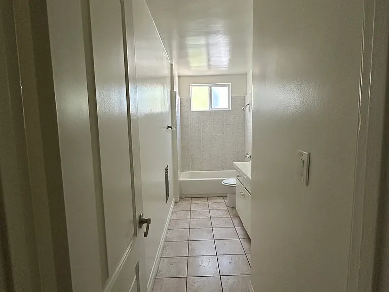 11523 Hatteras St #5 — Photo 6