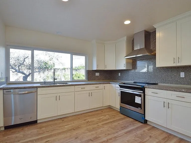 753 Nodaway Ave — Photo 4